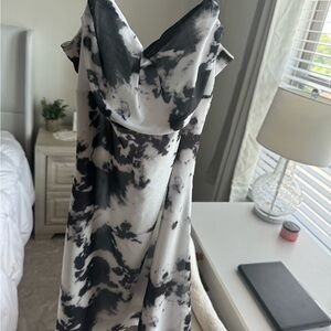 Pitaya Monochrome Strapless Dress